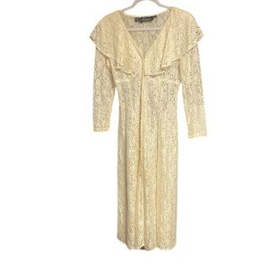 Ariana cream vintage lace dress/duster size 9